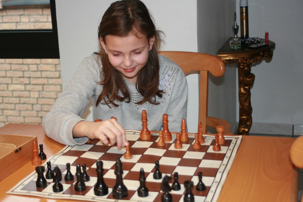 Fabienne Silski gewinnt Weihnachtsturnier Jugend Schach Recklinghausen Süd